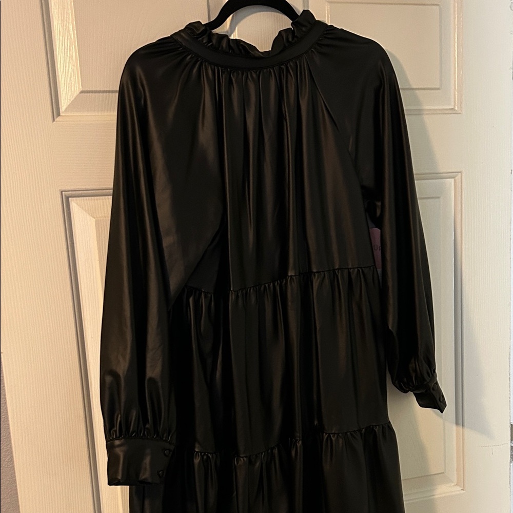 Black Long Sleeve Dress - Picture 2 of 3